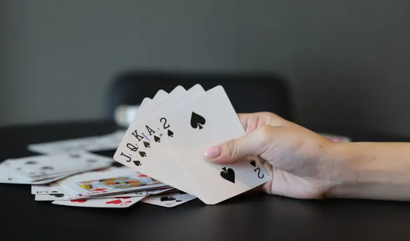 Bài Cào Rùa Là Gì? Khám Phá Thế Giới Bài Cào Bí Ẩn