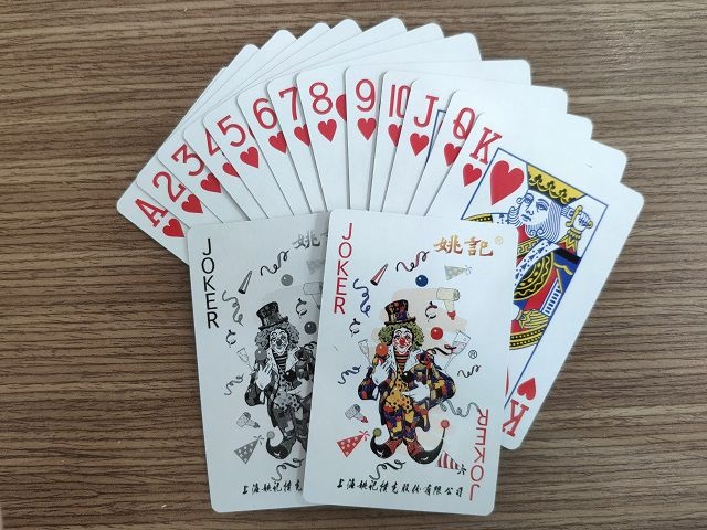 Bài Joker Là Gì? Khám Phá Bí Ẩn Lá Bài Kỳ Lạ